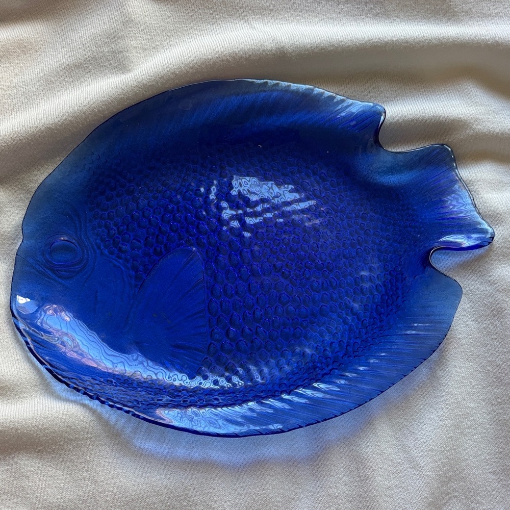 Arcoroc France cobalt blue glass fish-shaped serving plate.